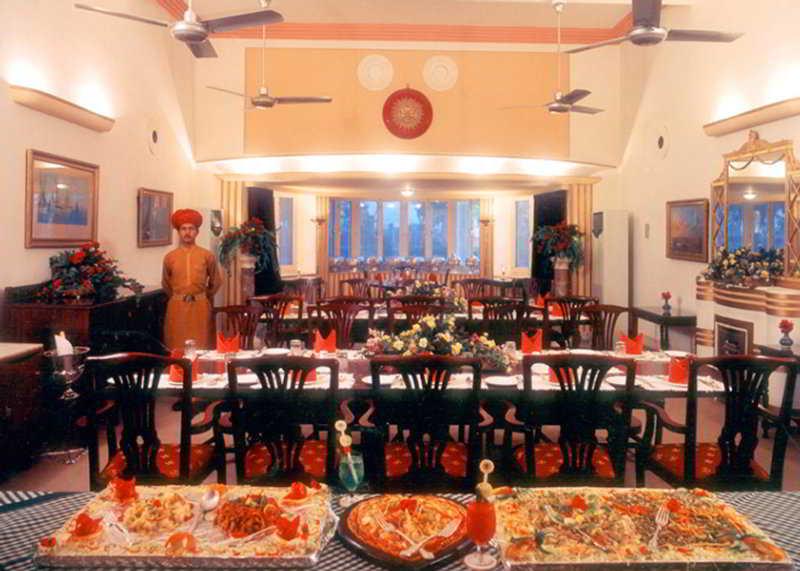 Karni Bhawan Palace - Heritageby Hrh Group Of Hotels Bikaner Restaurant foto